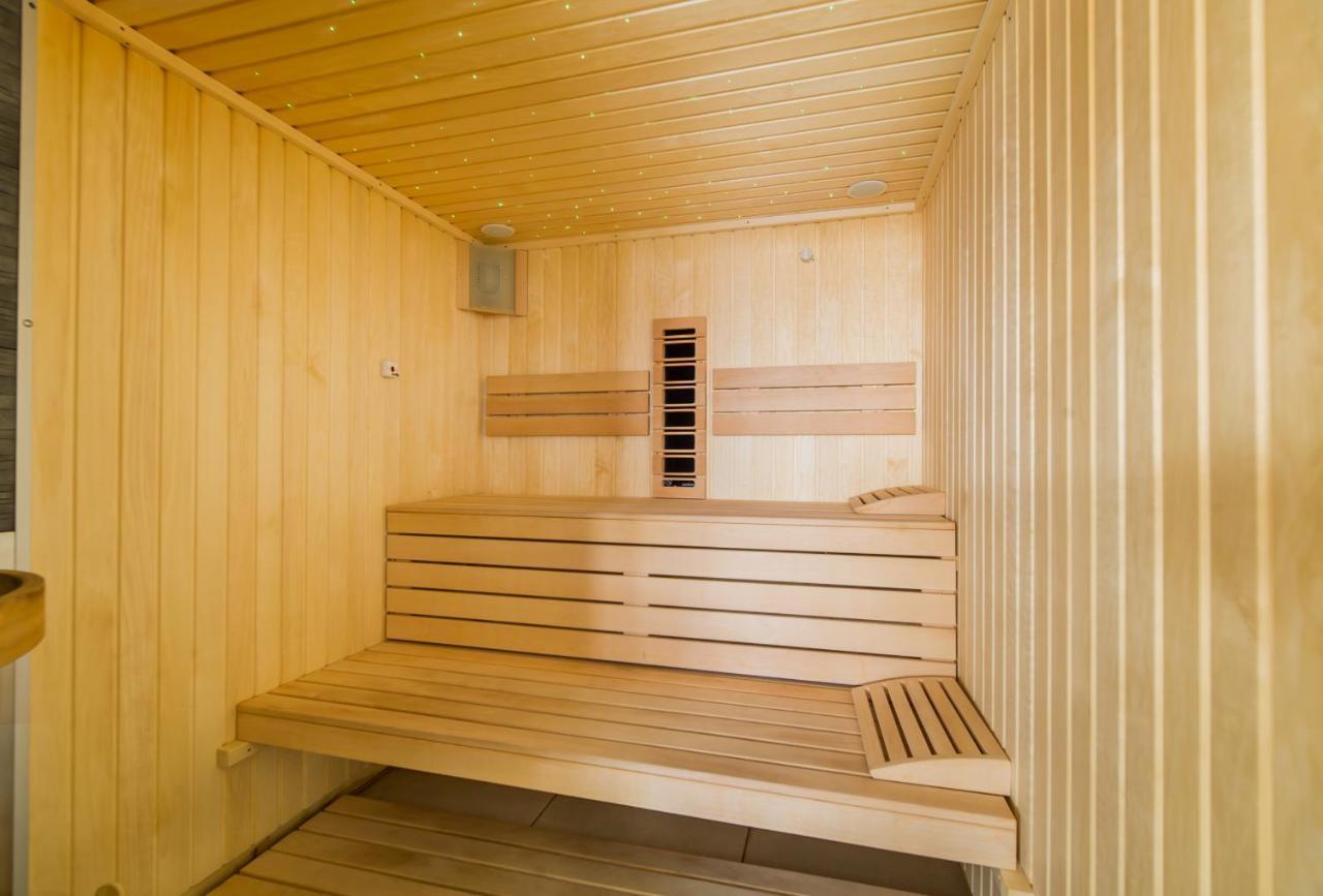 Vibe Apartment- Spa N Pools Beach Resort Năvodari Kültér fotó